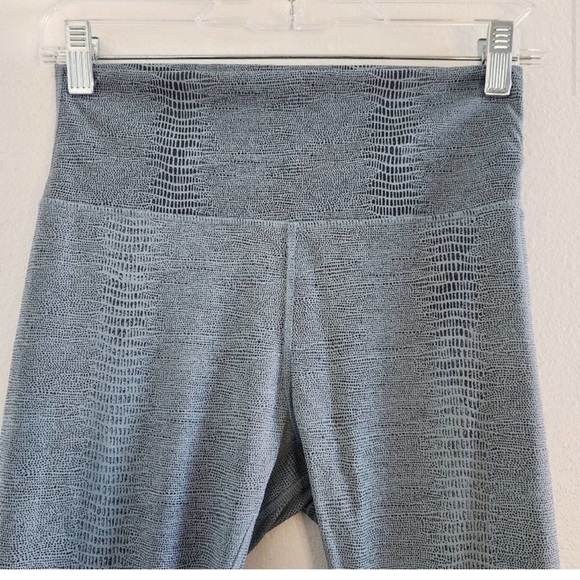 𝅺ZYIA ACTIVE Blue Python Snake Print Leggings H. - Picture 9 of 16